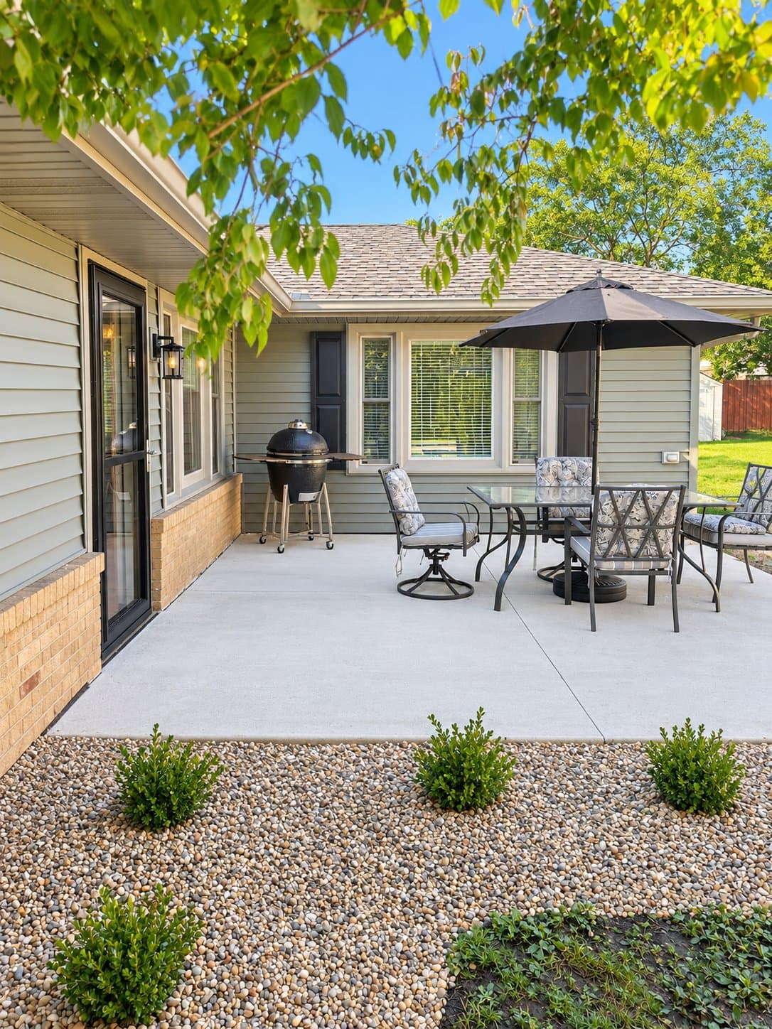 Peoria House: 329 W Glen Ave
