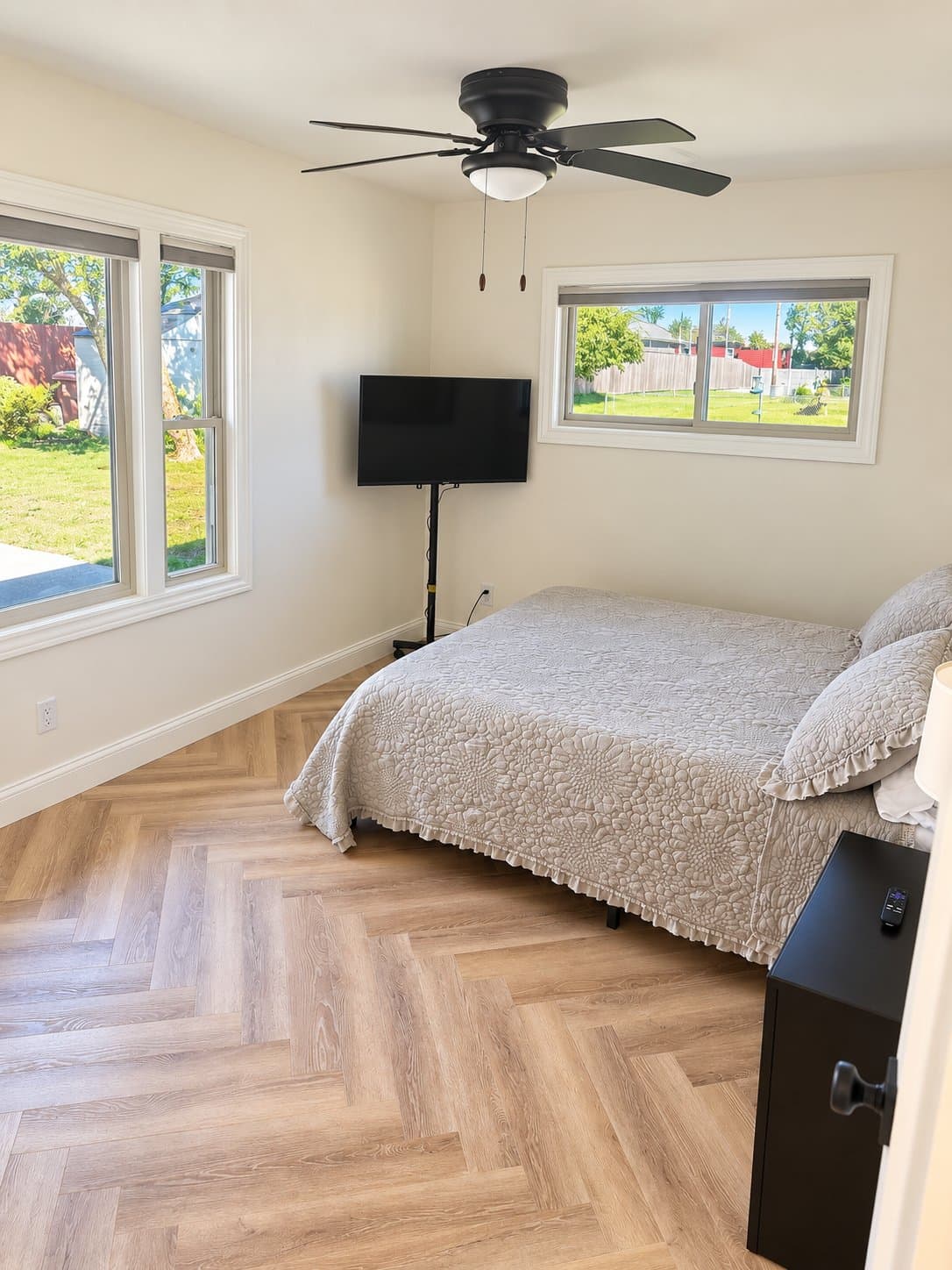 Peoria House: 329 W Glen Ave