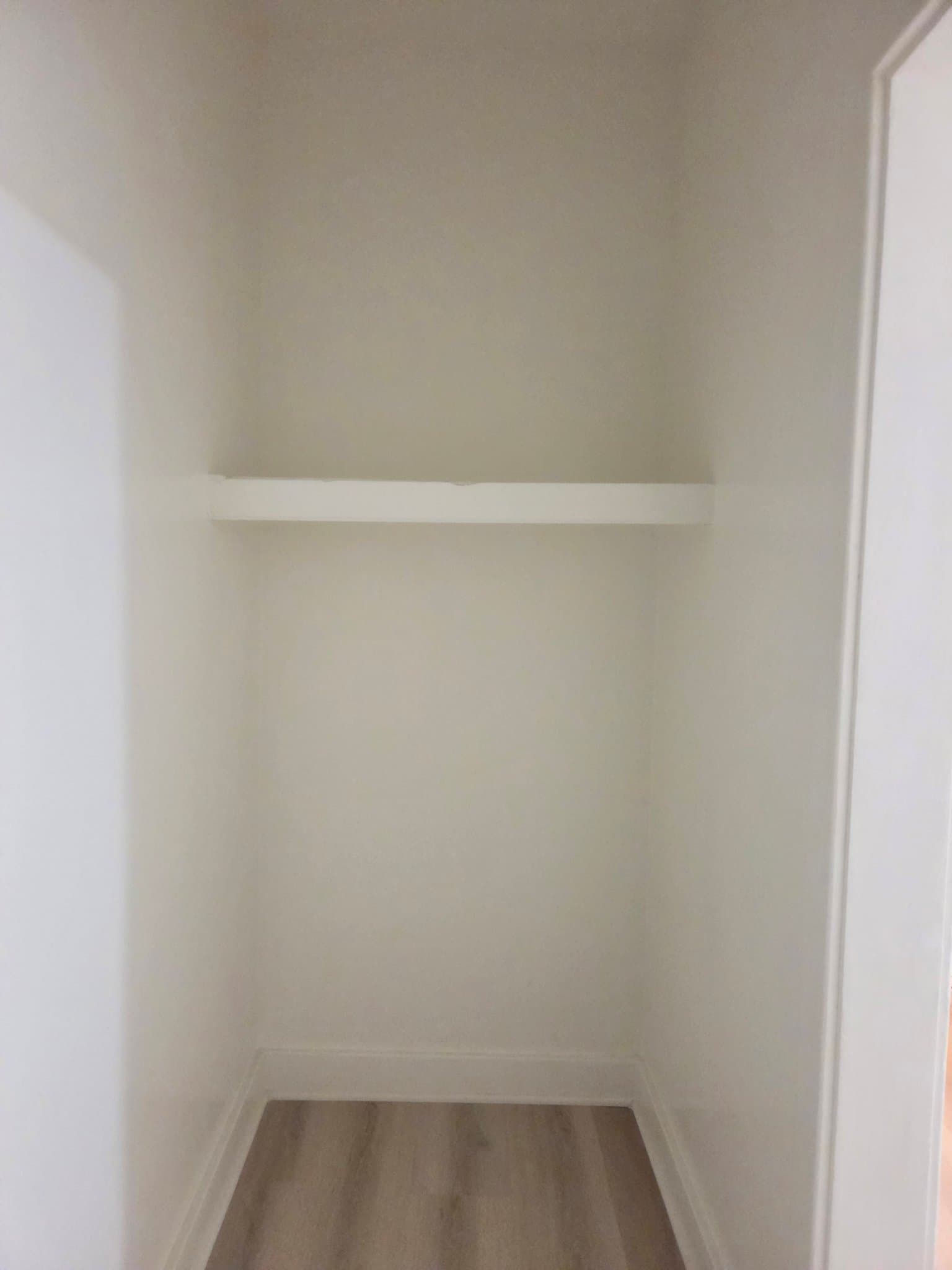 Los Angeles Apartment: 1825 Ivar Ave