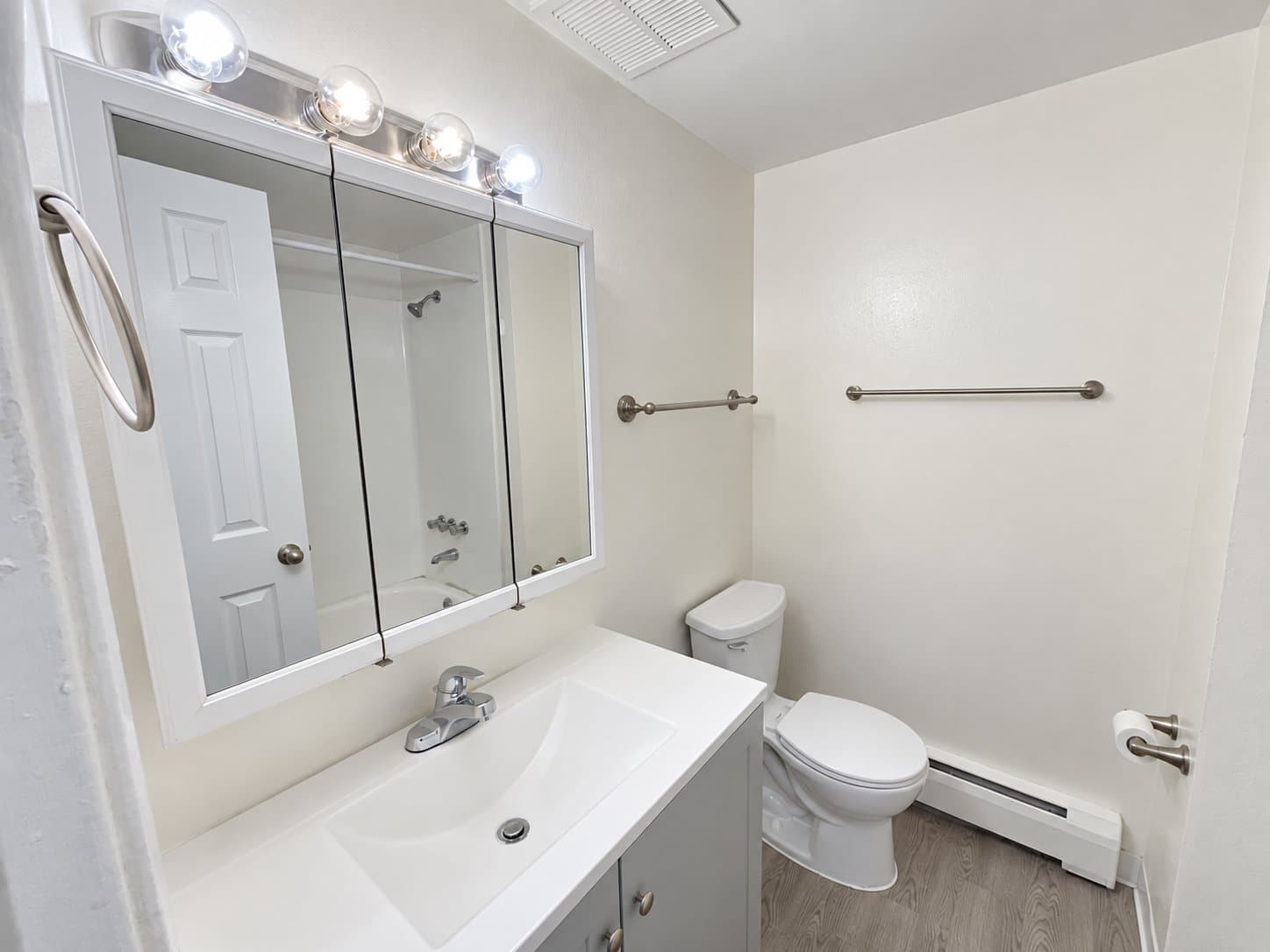 Lakewood Apartment: 1330 Zephyr St.
