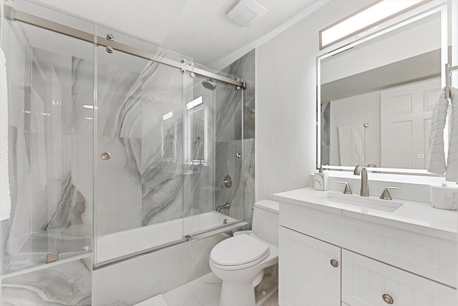 Delray Beach Condo: 990 Casuarina Rd