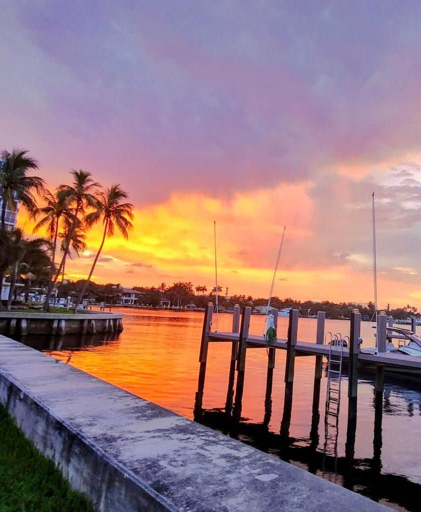 Delray Beach Condo: 990 Casuarina Rd