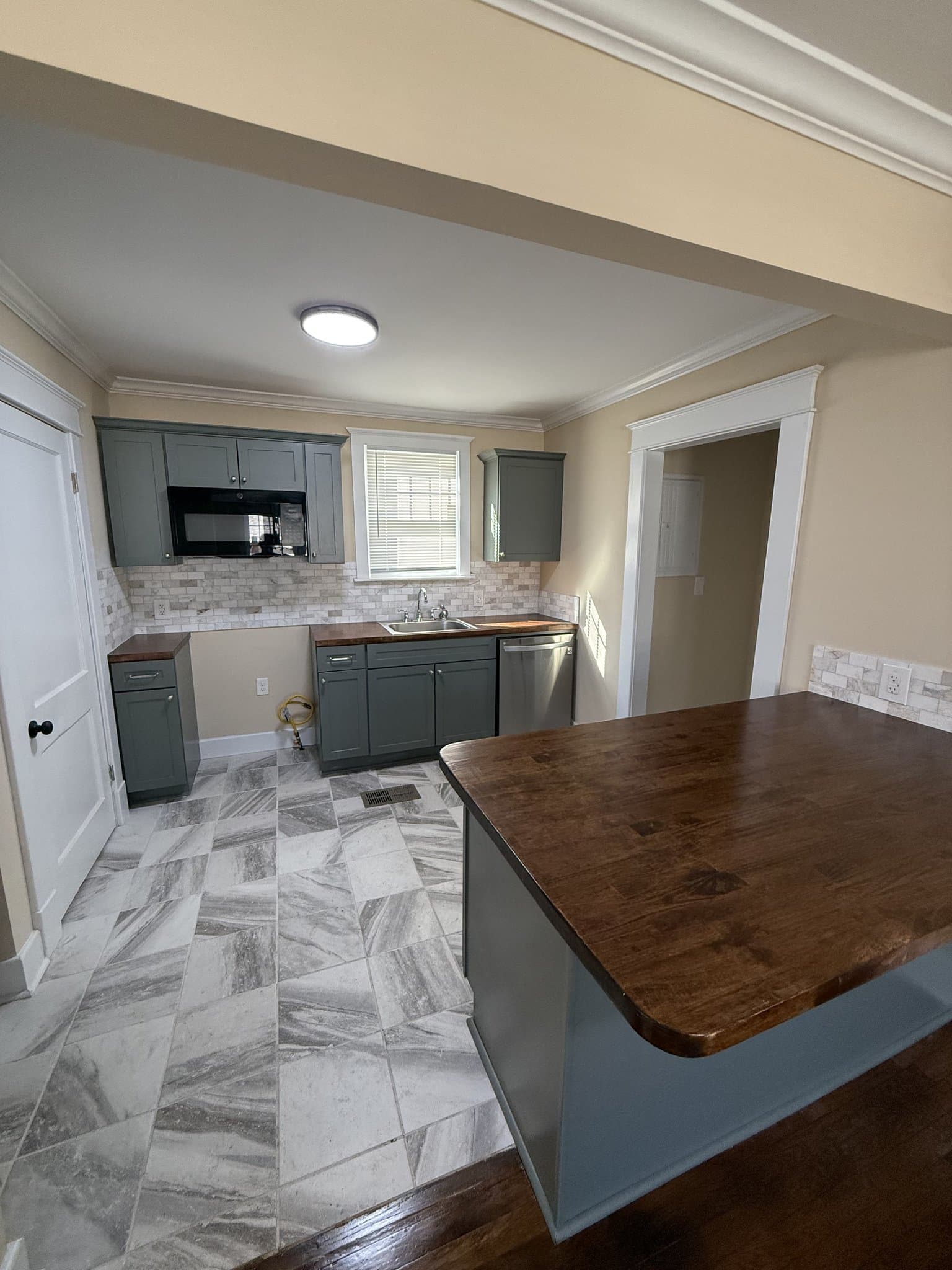 Tupelo House: 441 North Green Street