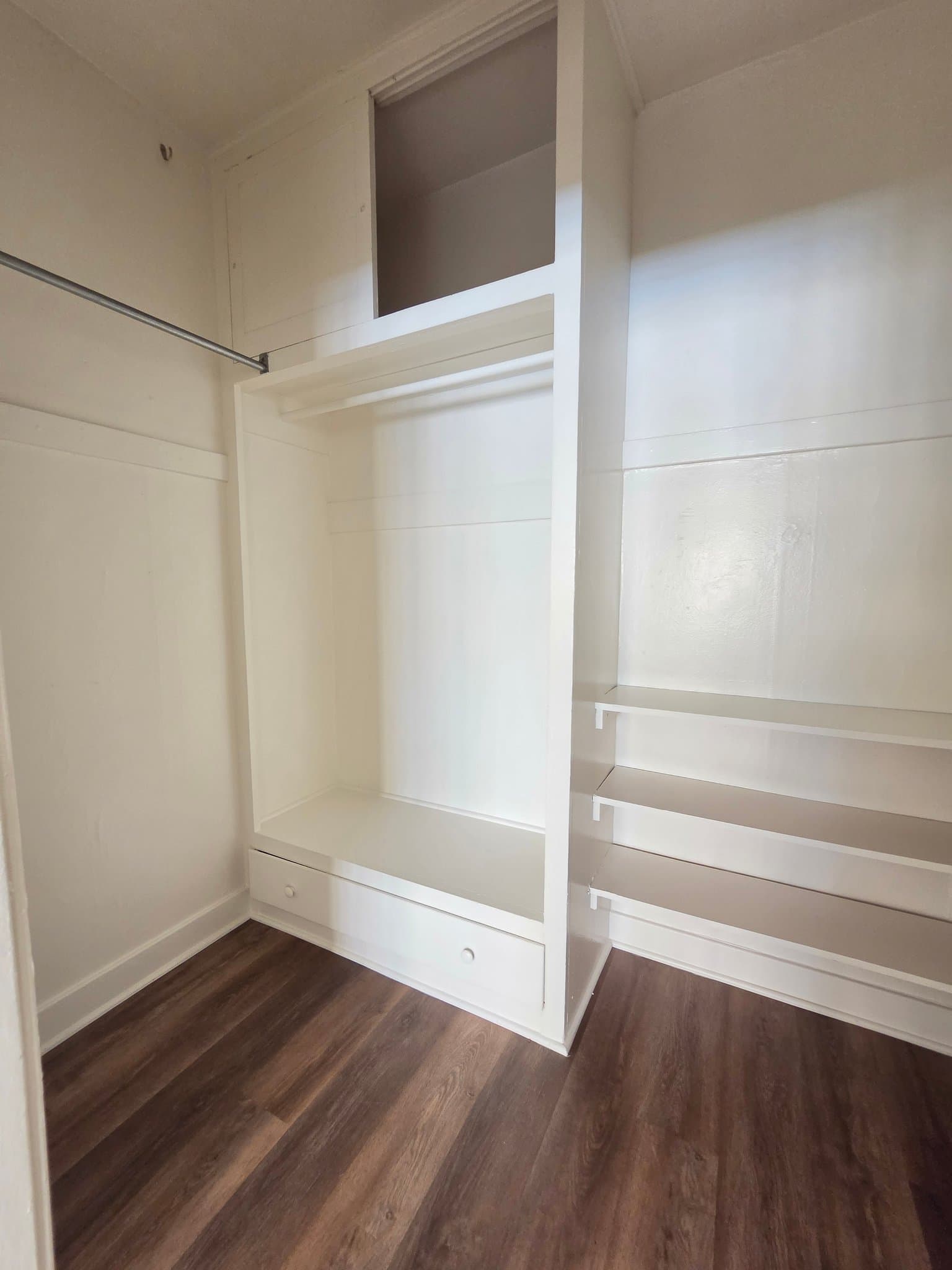 Los Angeles Apartment: 1825 Ivar Ave