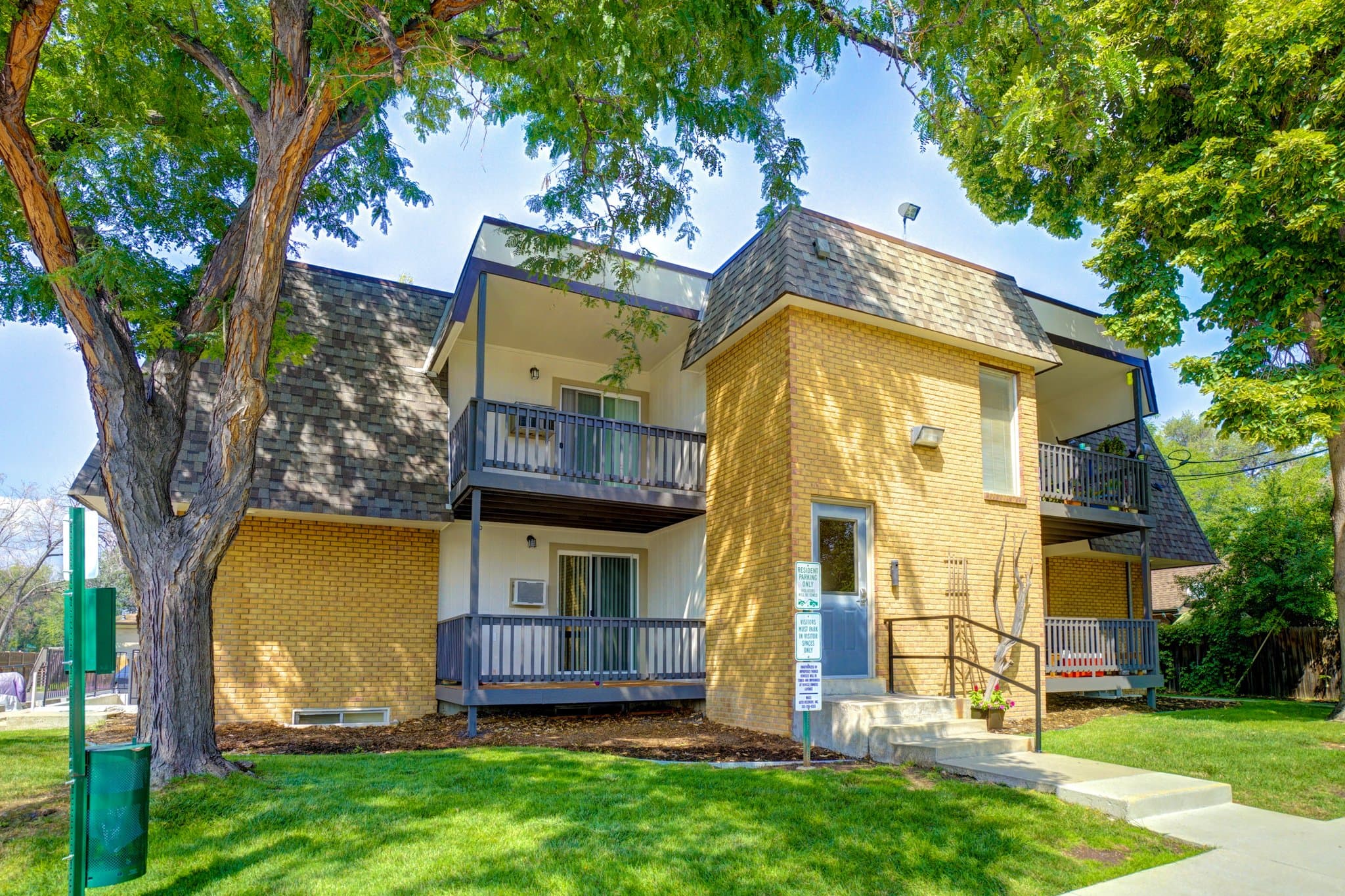 Lakewood Apartment: 1330 Zephyr St.