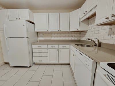 Brookline Apartment: 101 Monmouth St.