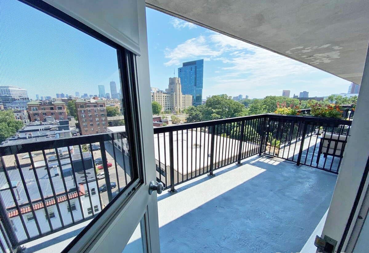 Brookline Apartment: 101 Monmouth St.