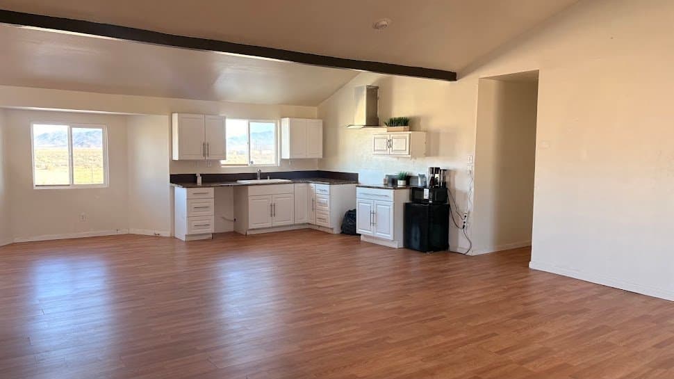 Lucerne Valley House: 32480 Wren Rd