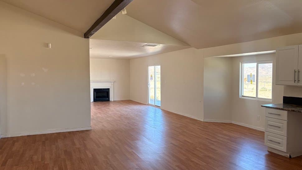 Lucerne Valley House: 32480 Wren Rd