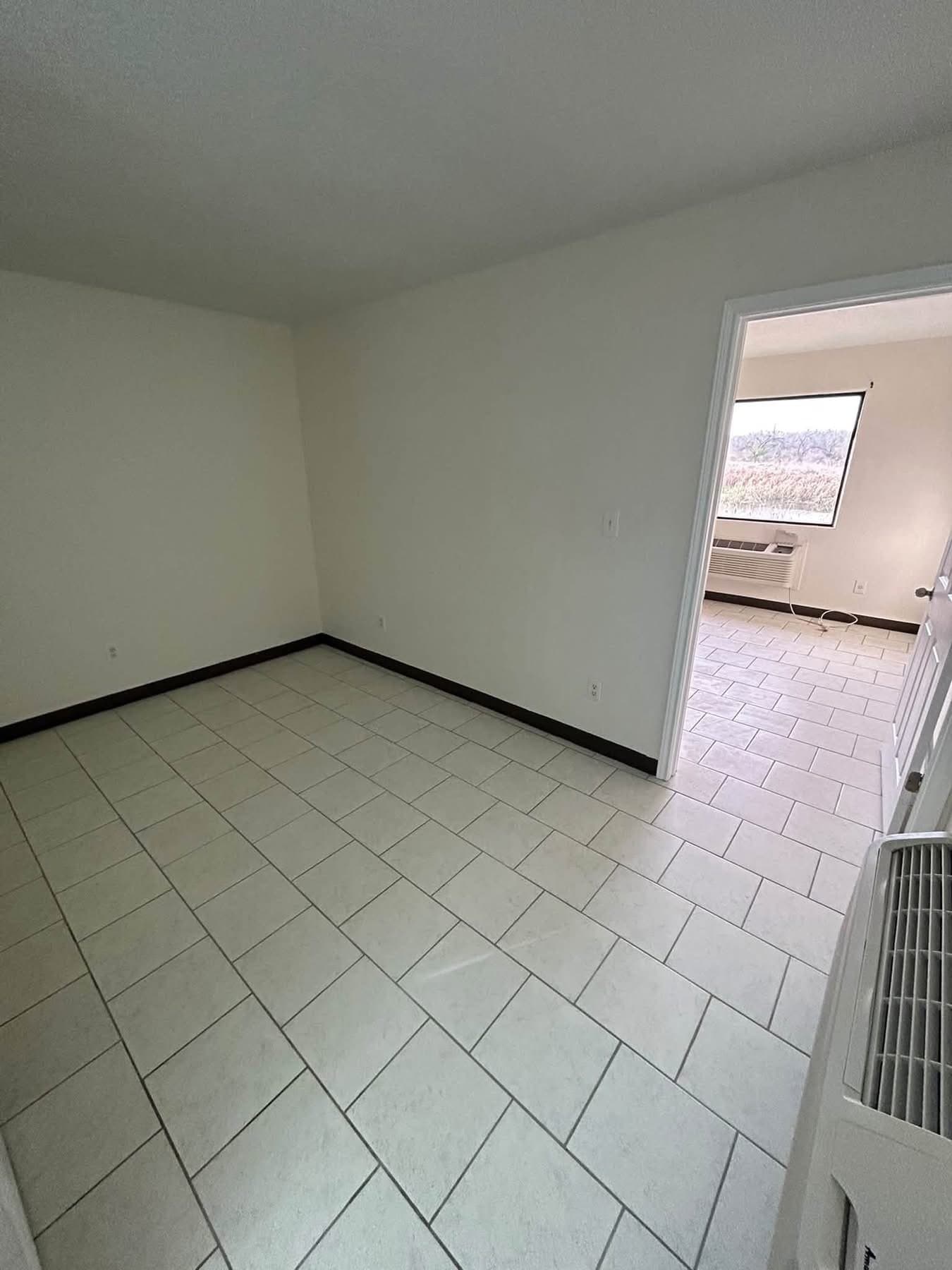 Charlotte Apartment: 126 Alton Ave