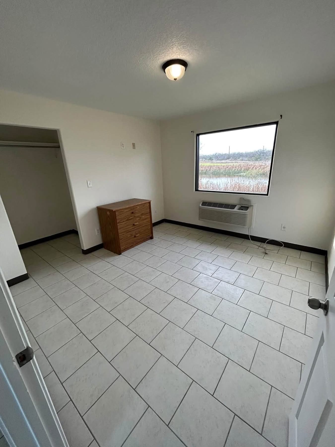 Charlotte Apartment: 126 Alton Ave