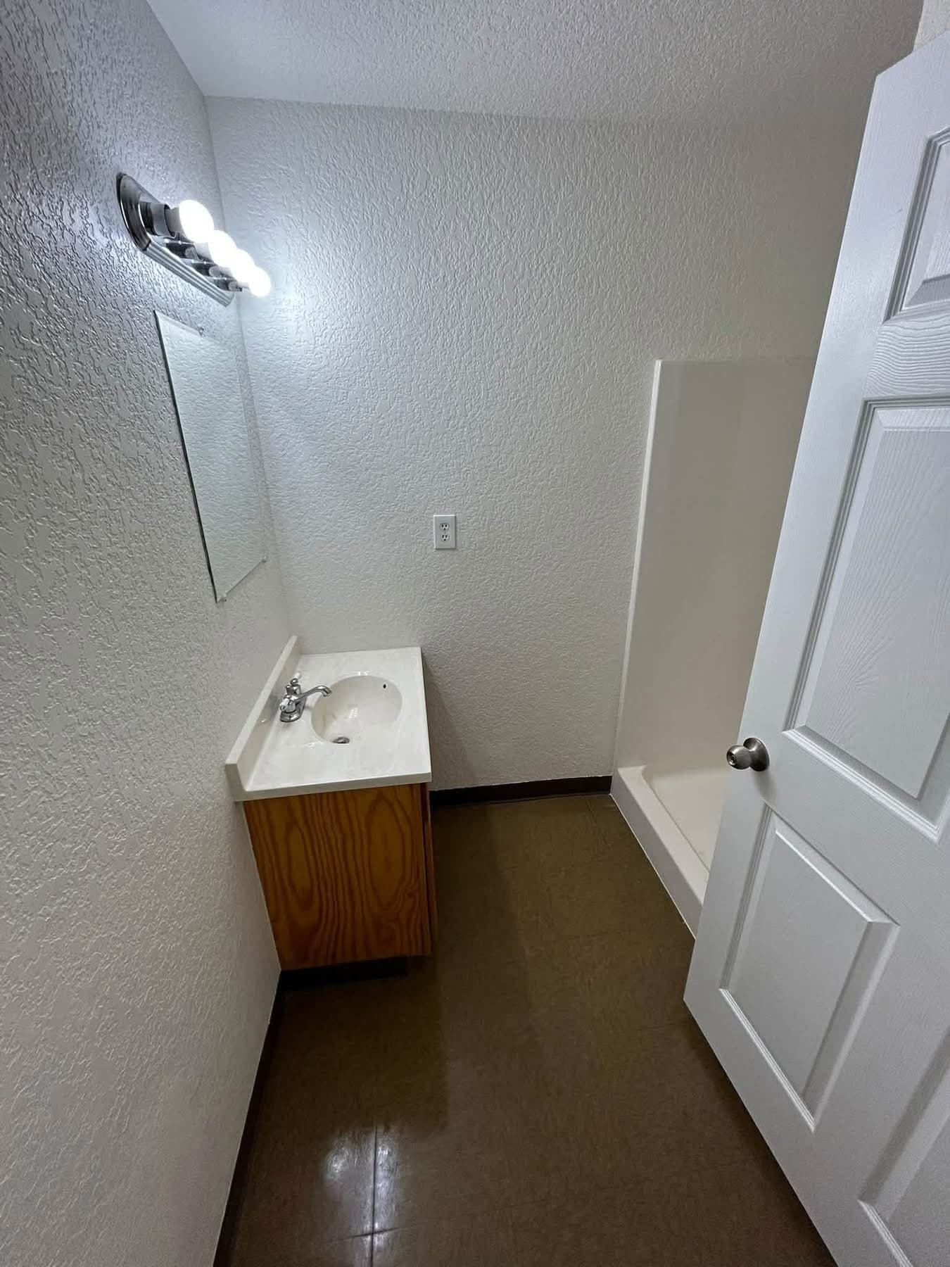 Charlotte Apartment: 126 Alton Ave