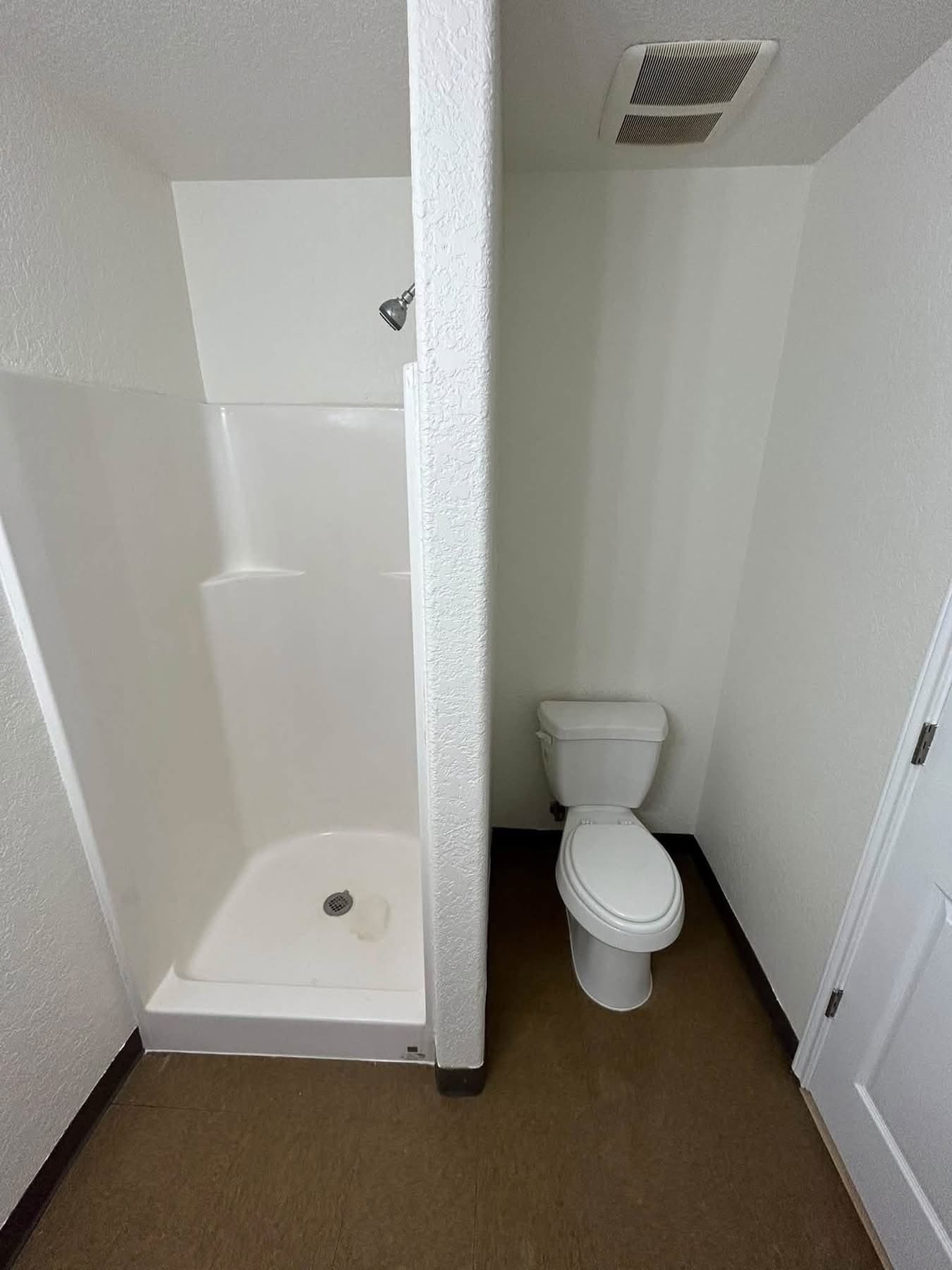 Charlotte Apartment: 126 Alton Ave
