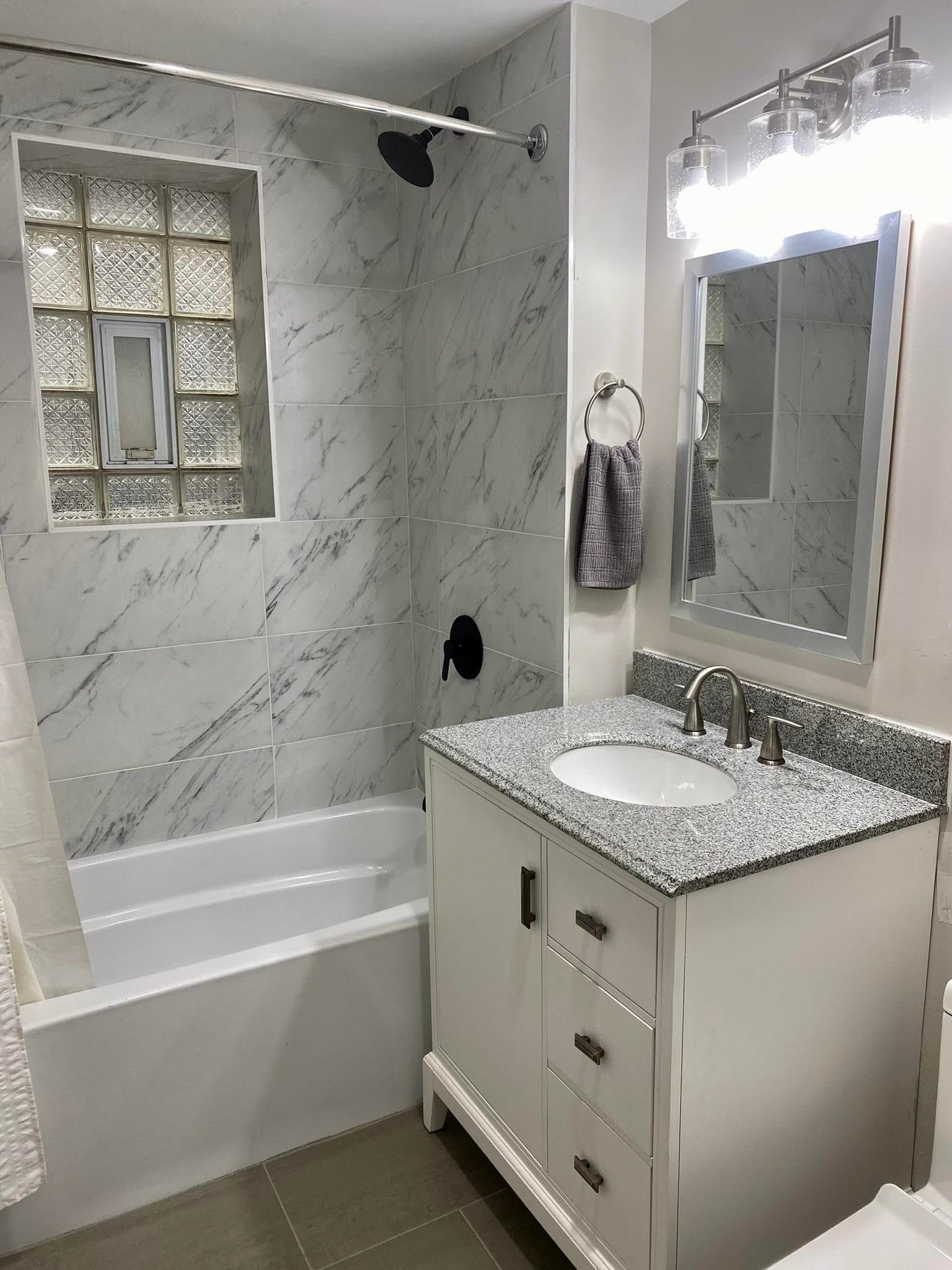 Chicago Multiplex: 722 W Wrightwood Ave
