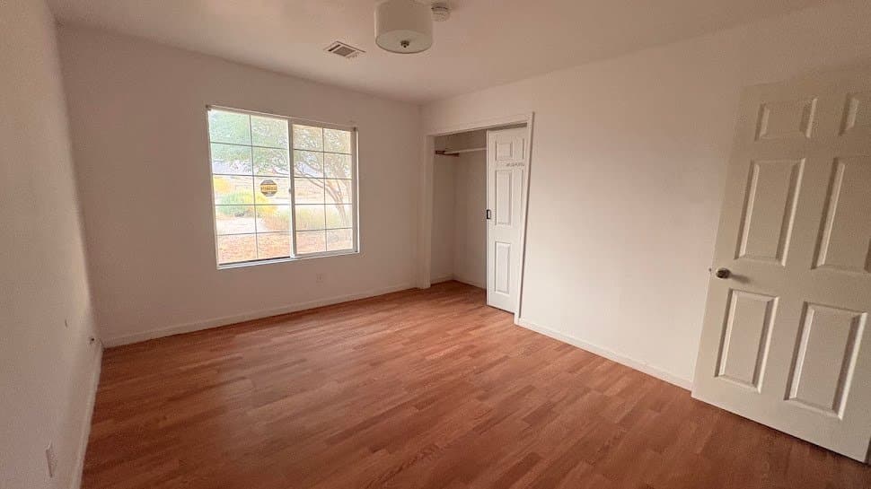Lucerne Valley House: 32480 Wren Rd