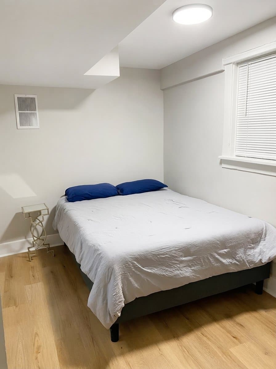 Chicago Multiplex: 722 W Wrightwood Ave