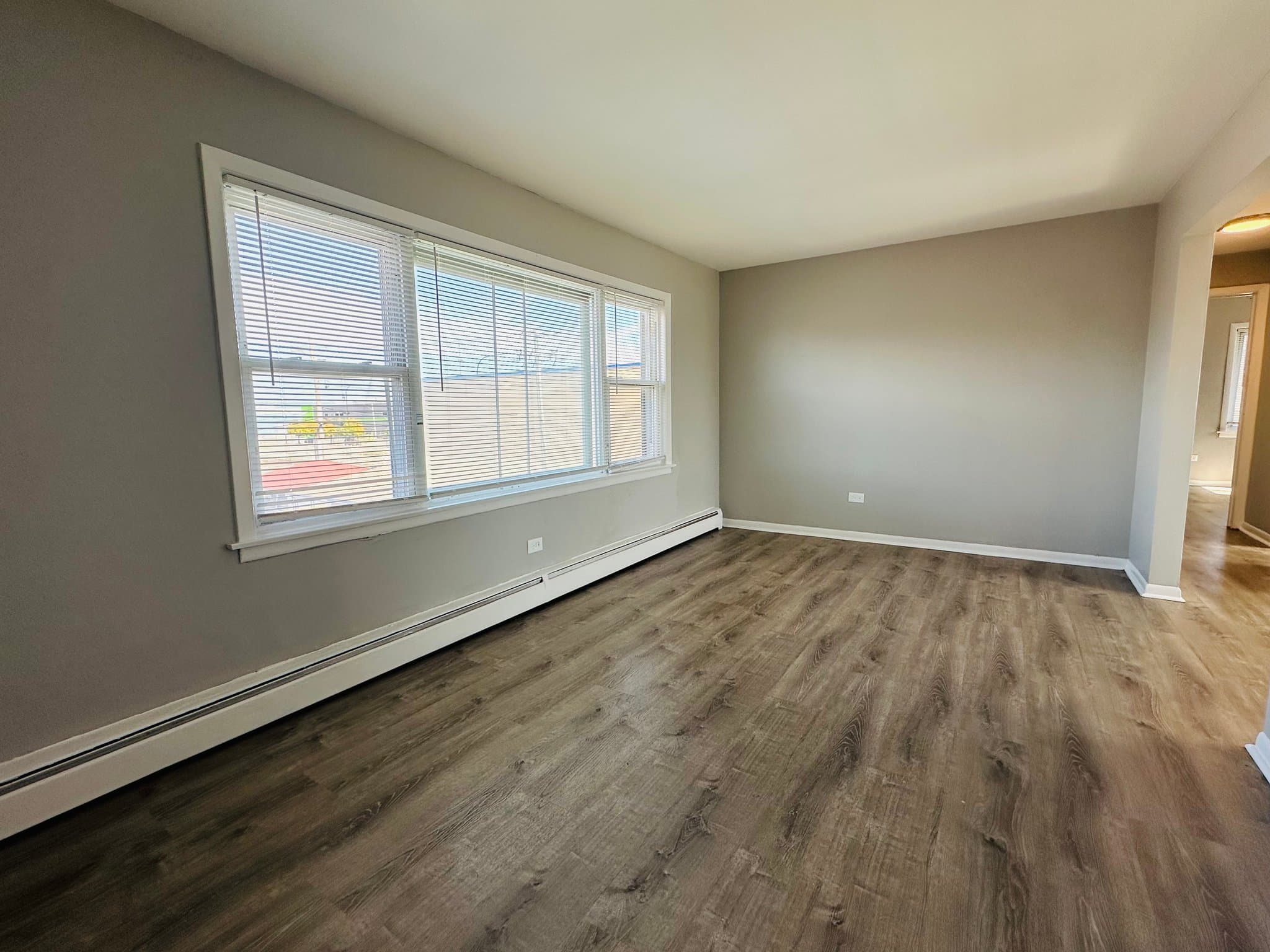 Cicero Apartment: 1409 S Central