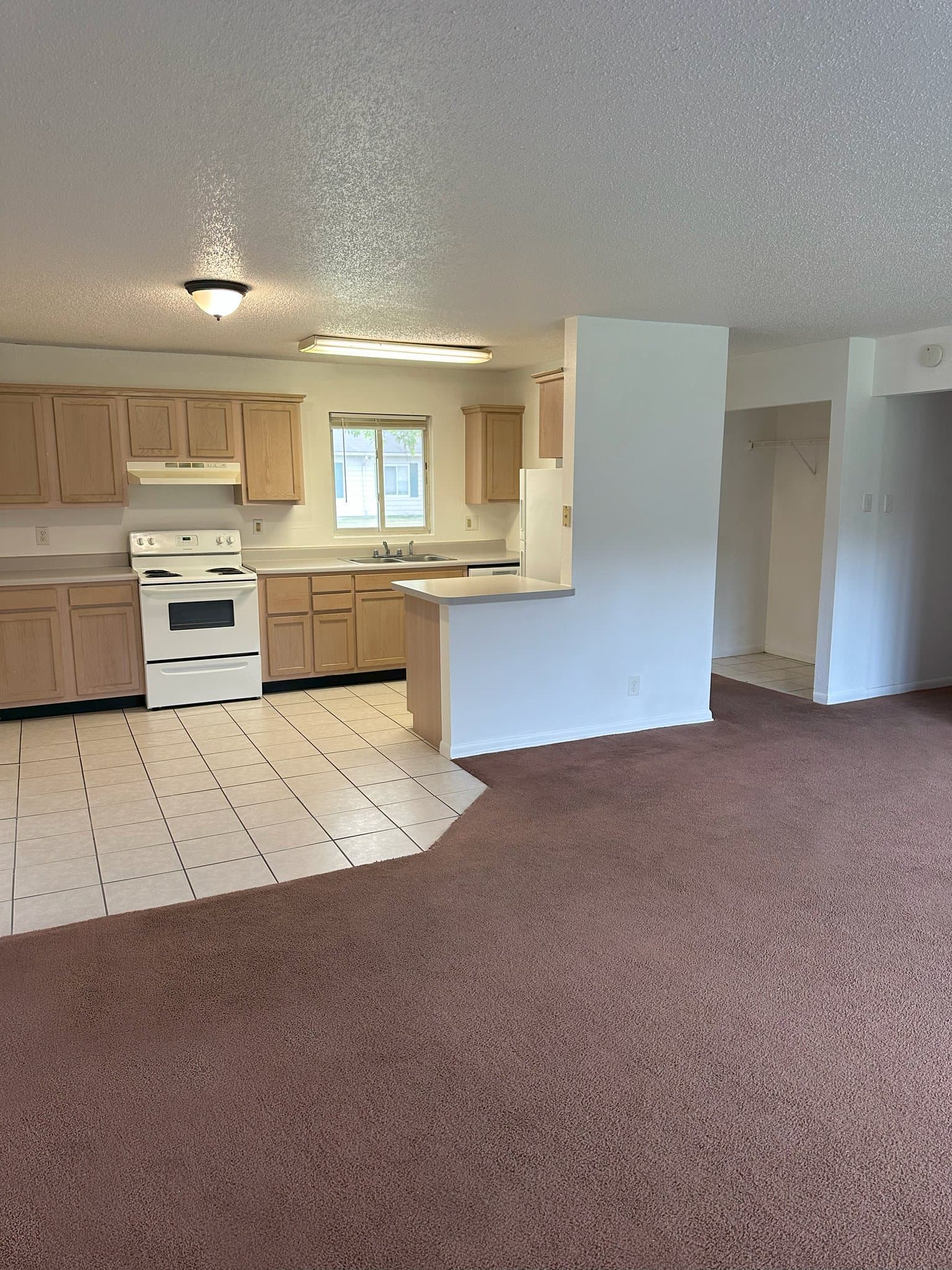 Peru House: 36043 Beale Ct