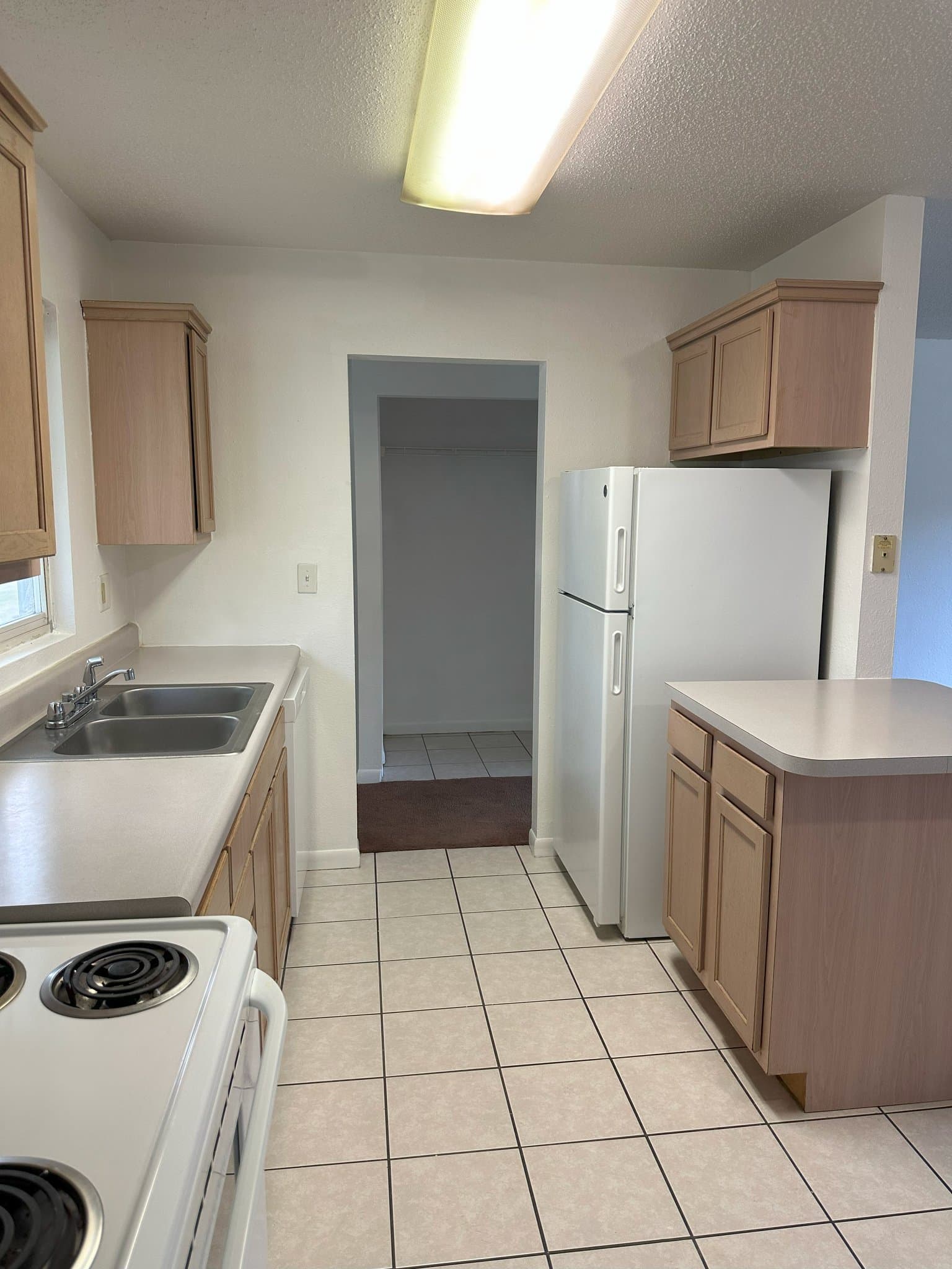 Peru House: 36043 Beale Ct