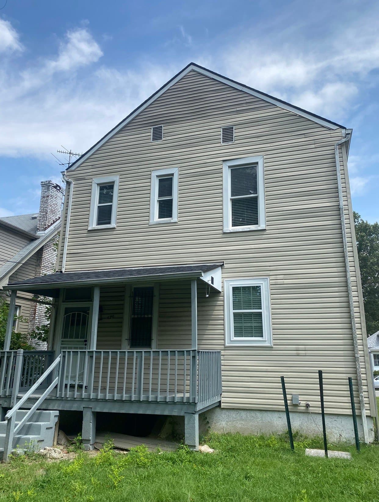 Louisville House: 626 S 40th St