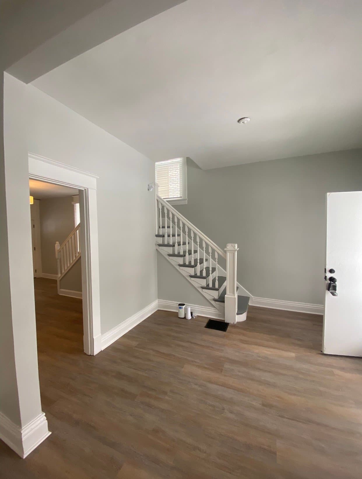 Louisville House: 626 S 40th St