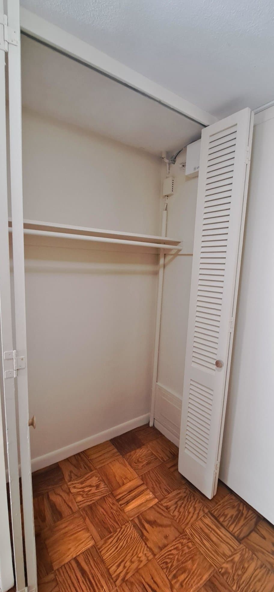 Brookline Apartment: 101 Monmouth St.