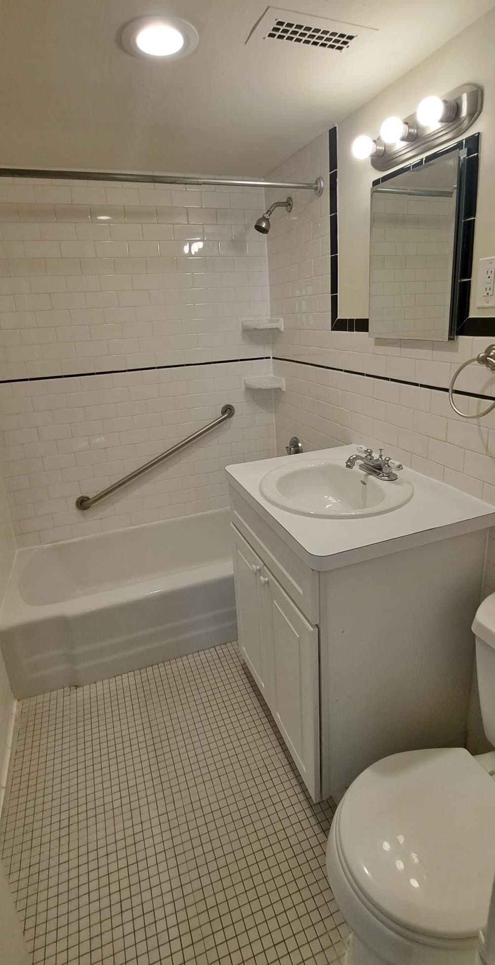 Brookline Apartment: 101 Monmouth St.