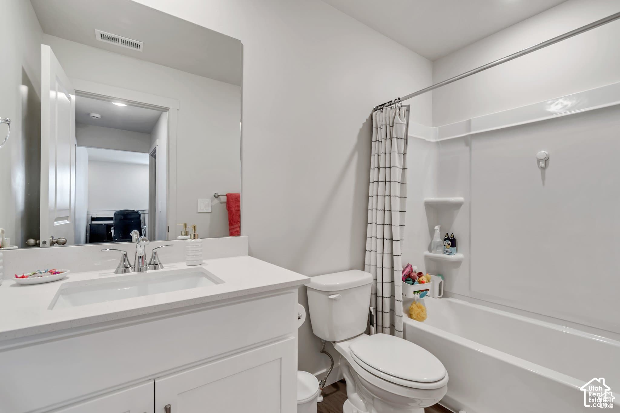 Eagle Mountain House: 3487 N Gina St