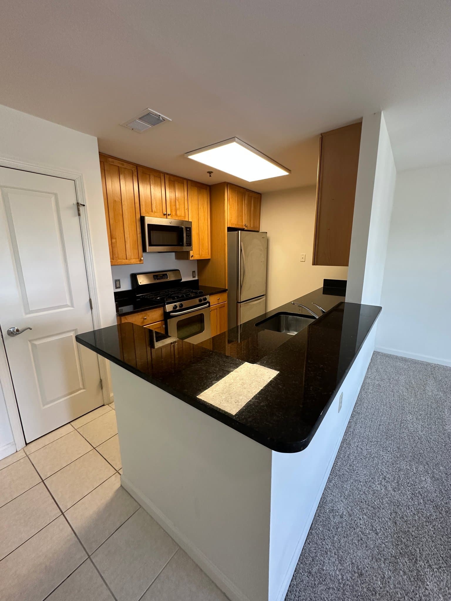Haymarket Apartment: 15111 Washington Street Unit 305