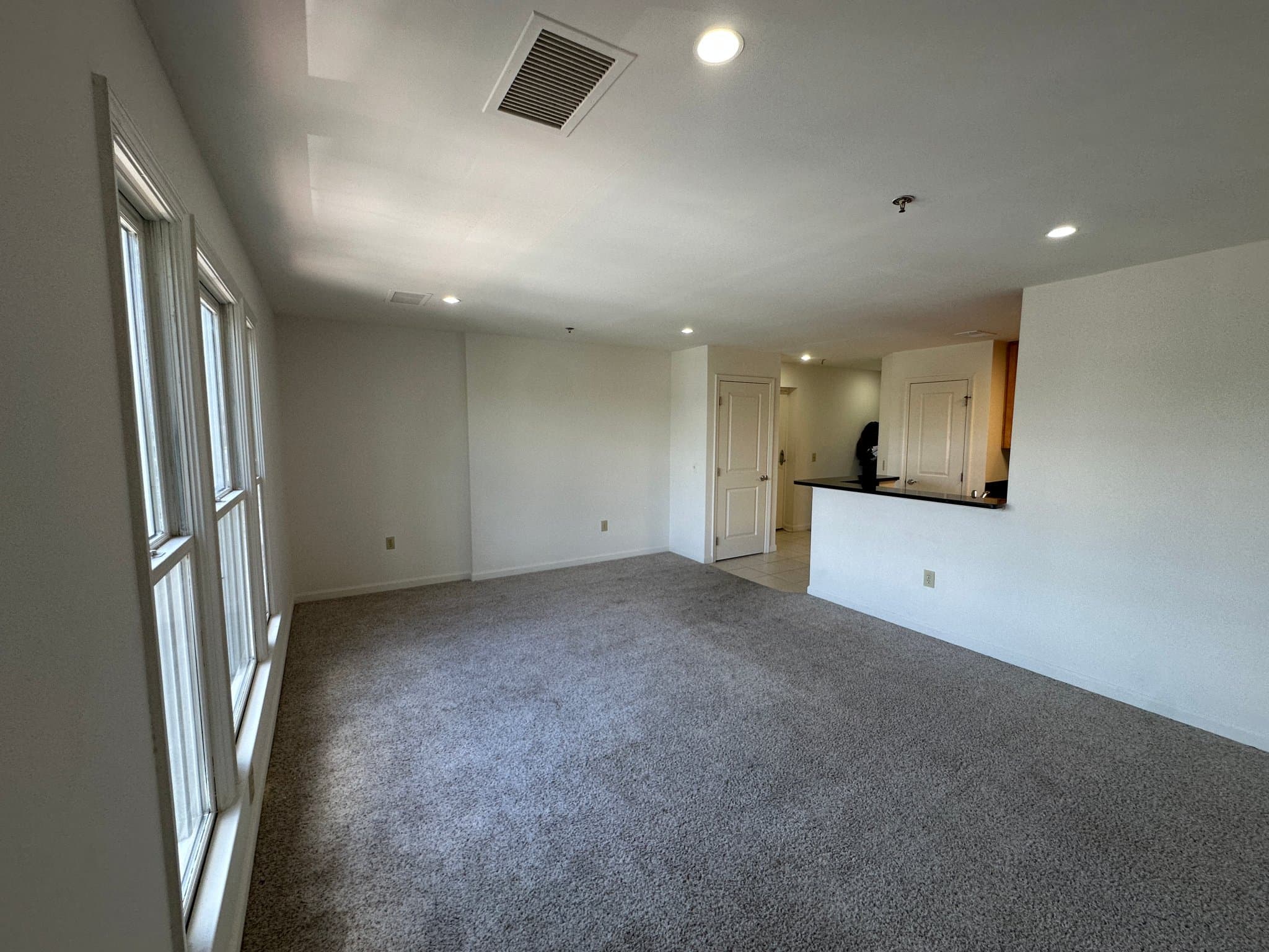 Haymarket Apartment: 15111 Washington Street Unit 305