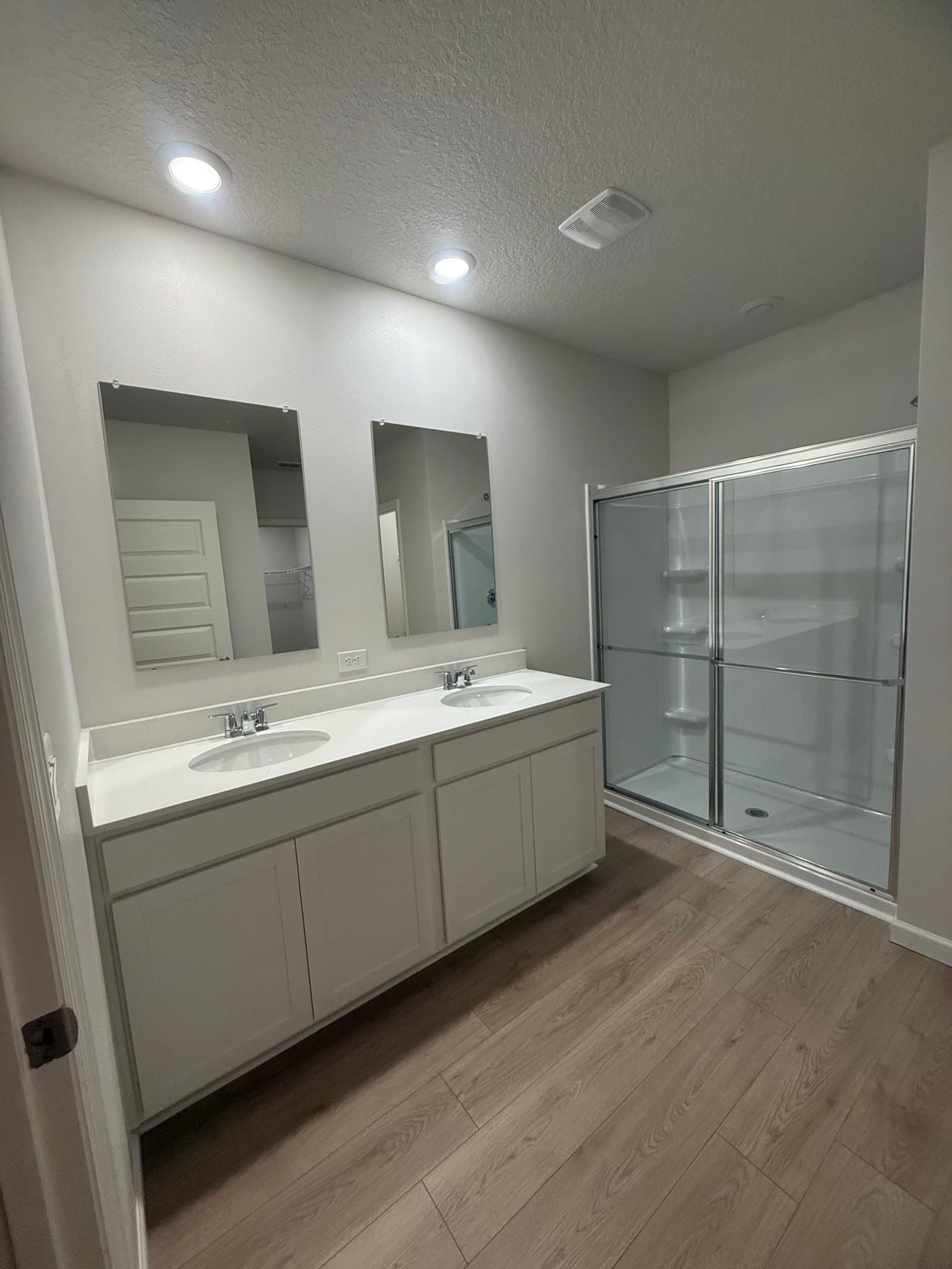 Palm Bay Single Room: 1633 Garabaldi Circle SE