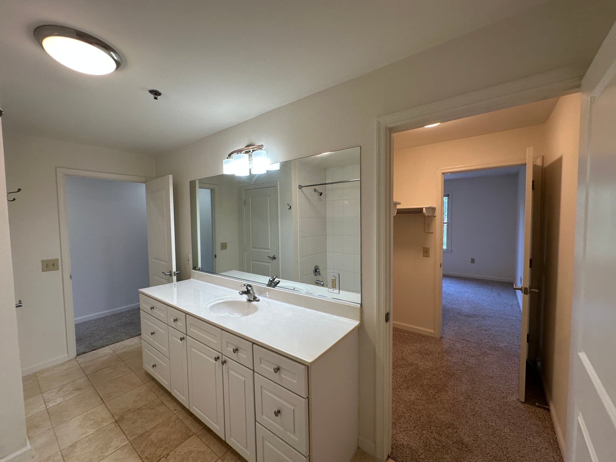 Haymarket Apartment: 15111 Washington Street Unit 305