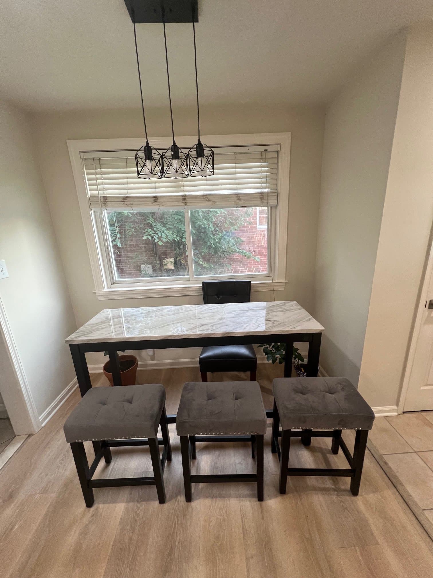 Silver Spring Single Room: 9713 Braddock Rd