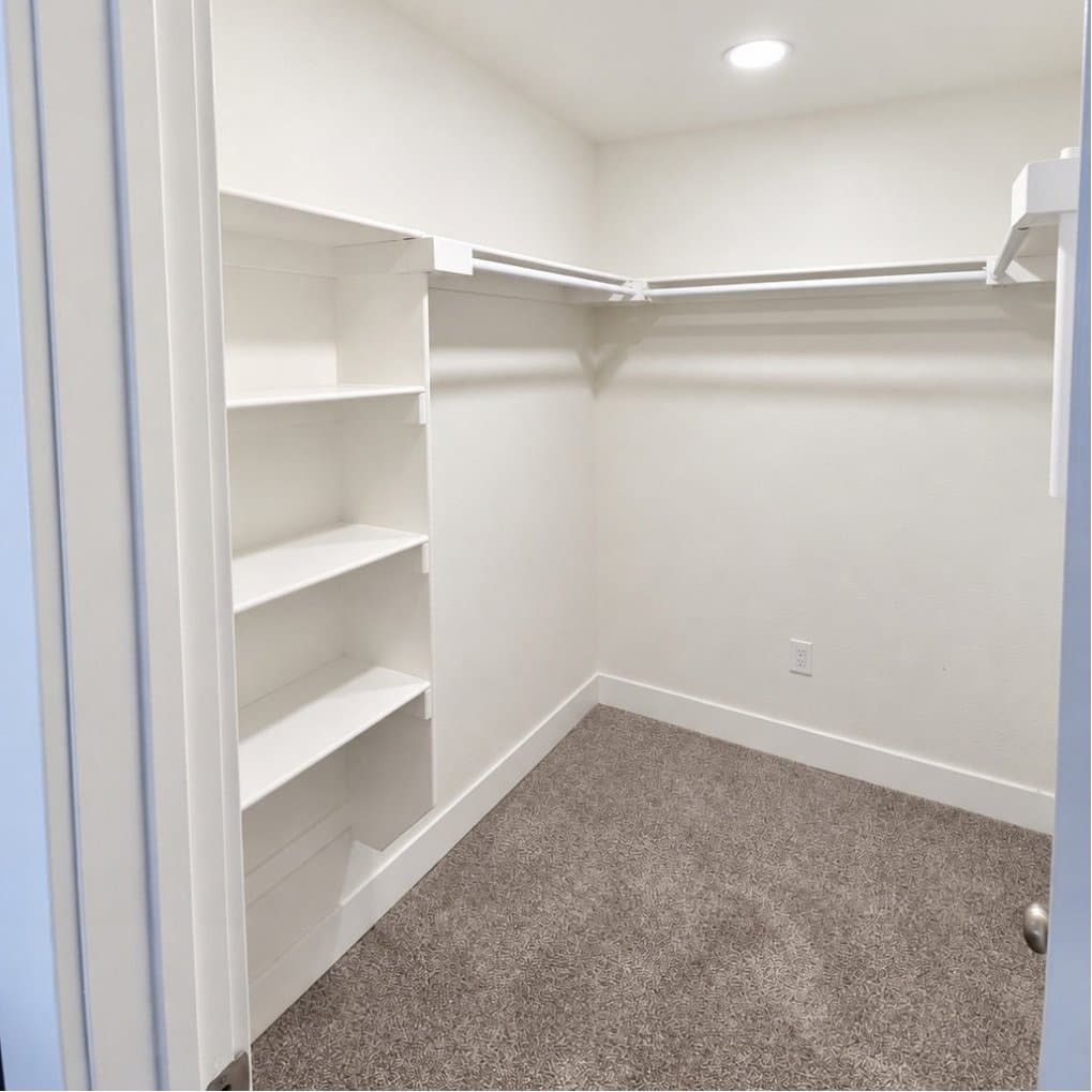 Northglenn Single Room: 11000 Larry Drive