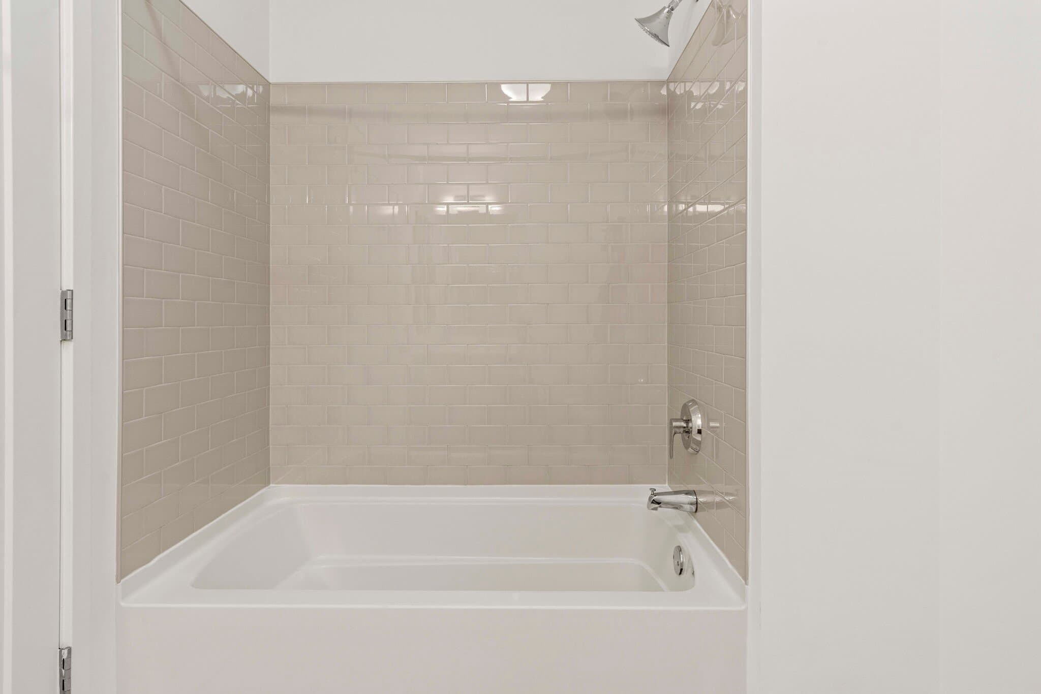 Chicago Condo: 313 W Kinzie St