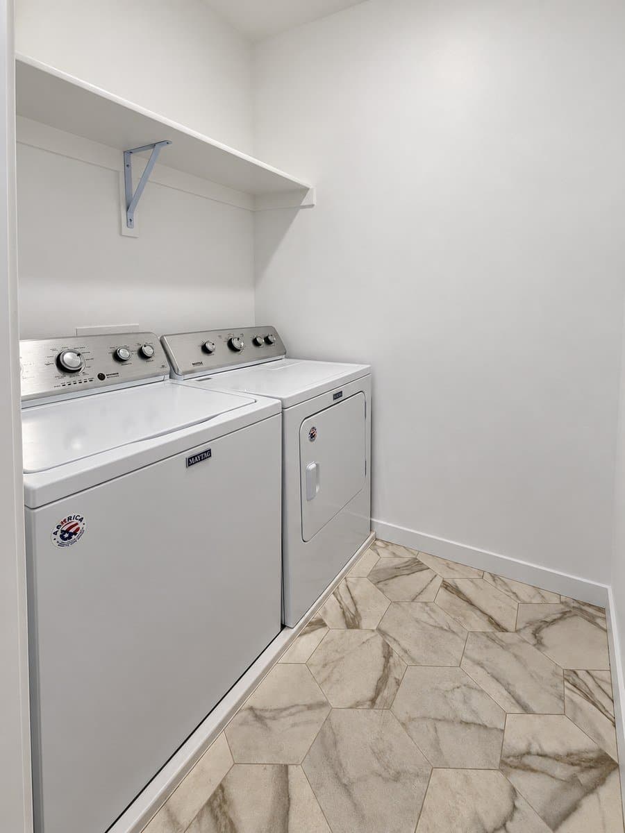 Riverton Townhome: 4218 W Frontier Park Ct