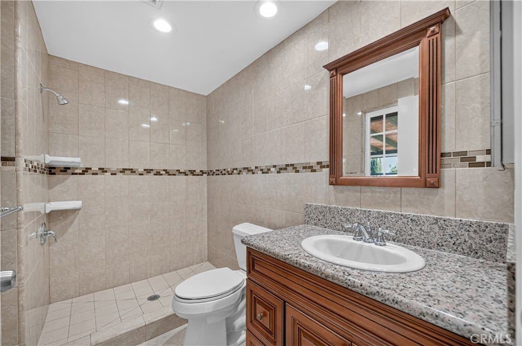 La Verne House: 2134 Baseline Rd