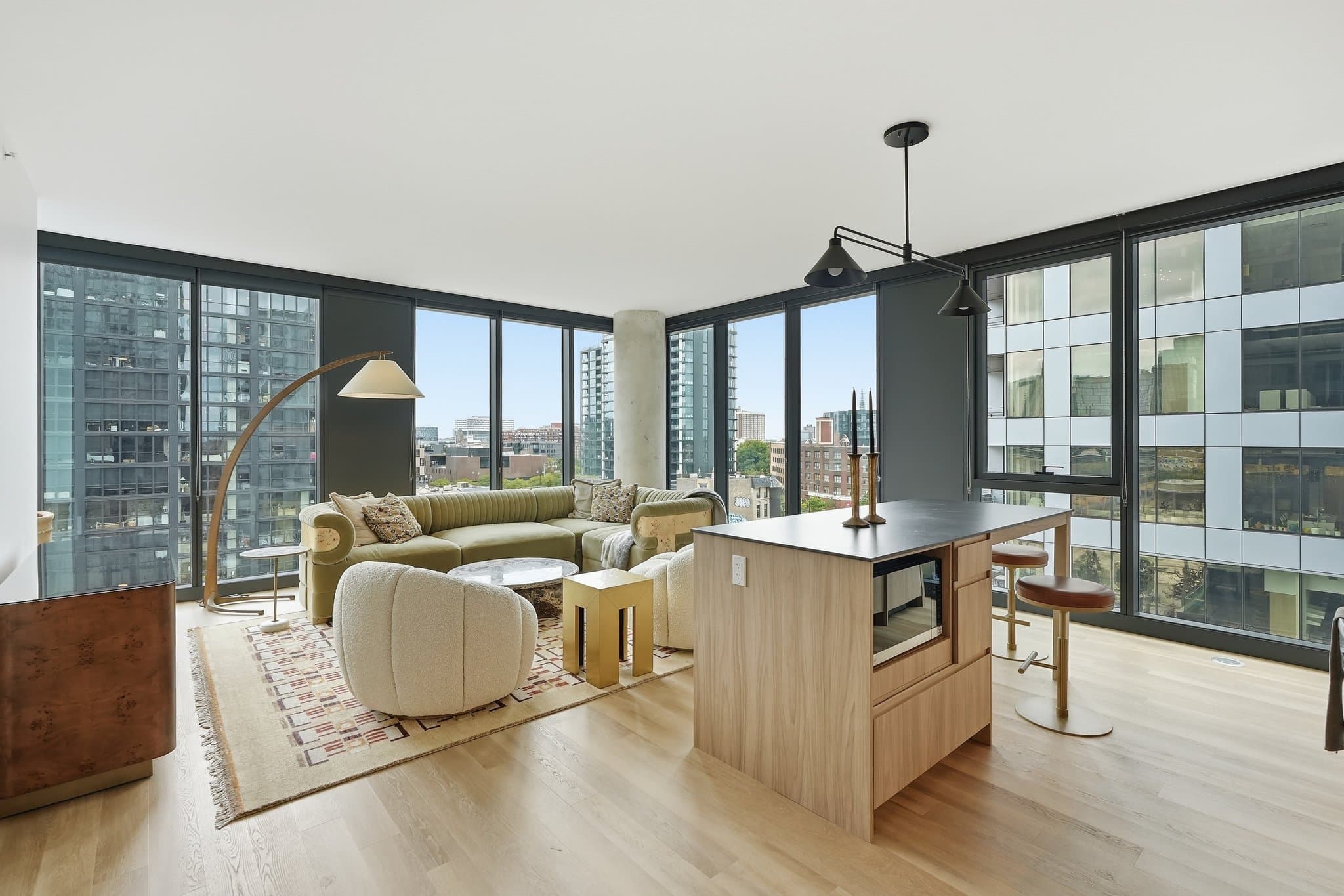 Chicago Condo: 1325 W Fulton St