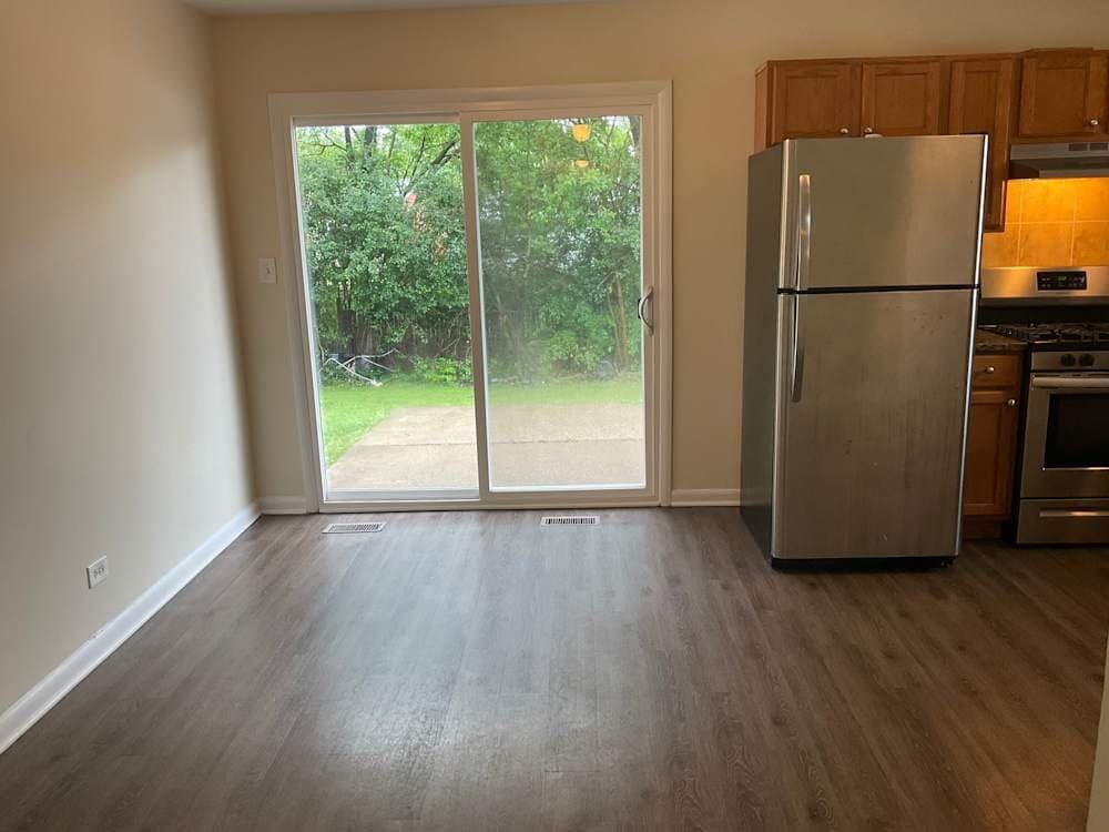 Country Club Hills House: 17772 Sarah Ln