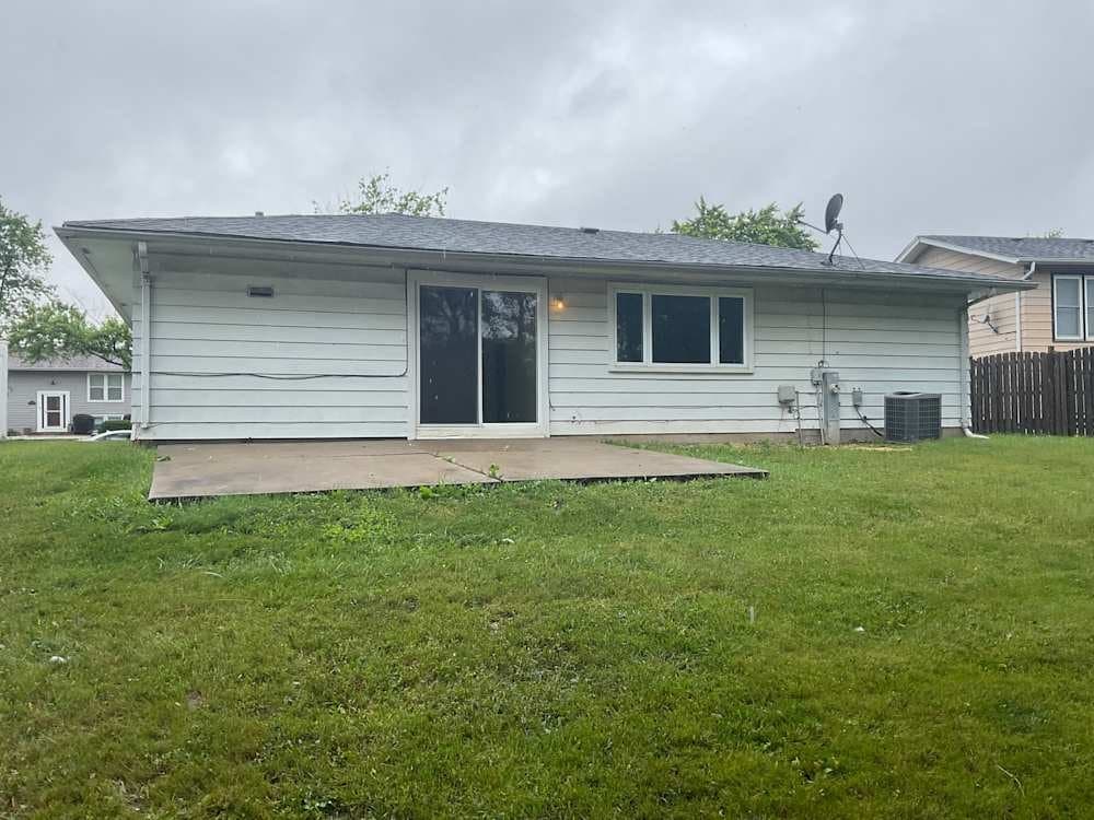 Country Club Hills House: 17772 Sarah Ln