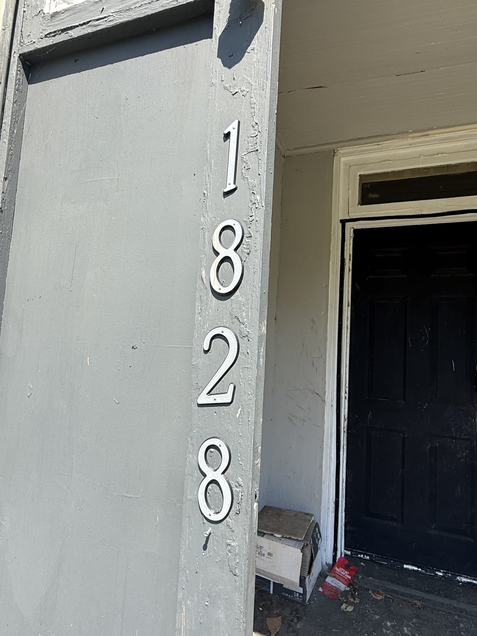 Decatur House: 1828 E Main St