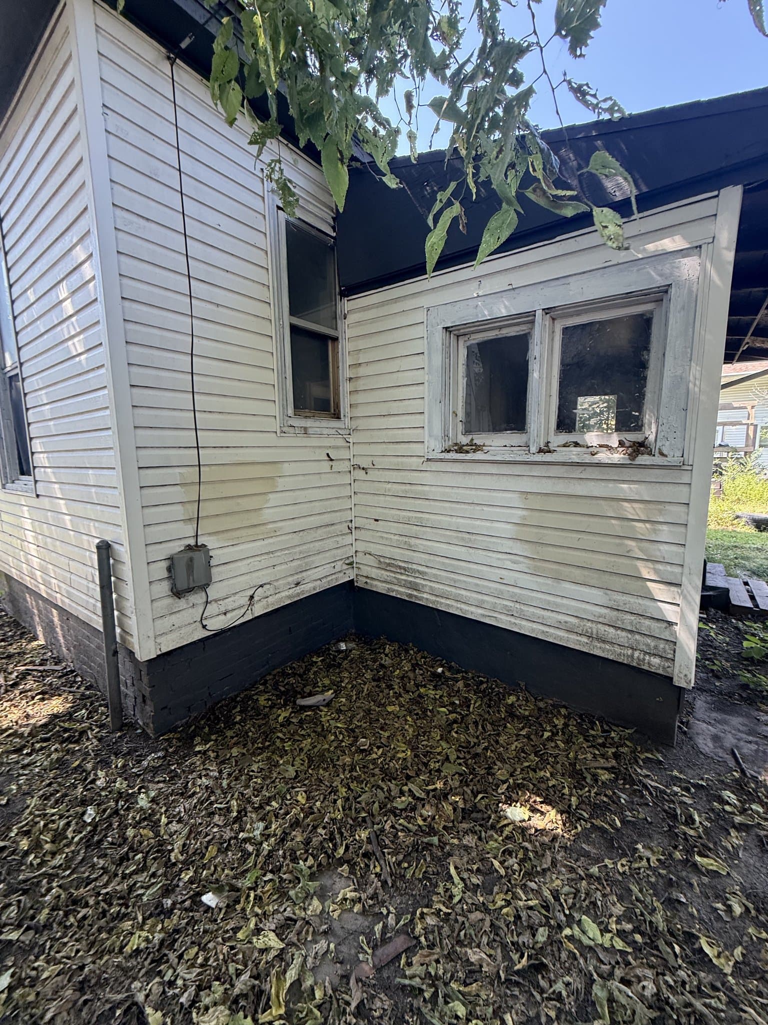 Decatur House: 1828 E Main St