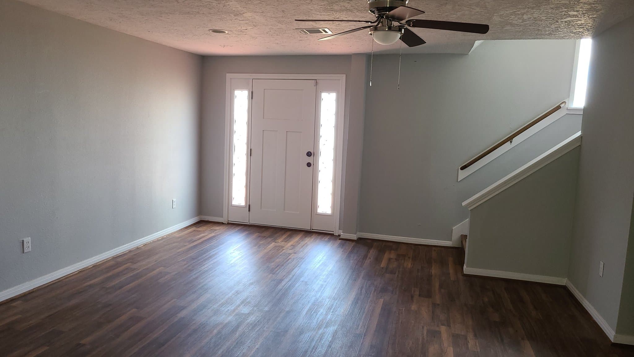 New Caney House: 28174 FM 1485 East