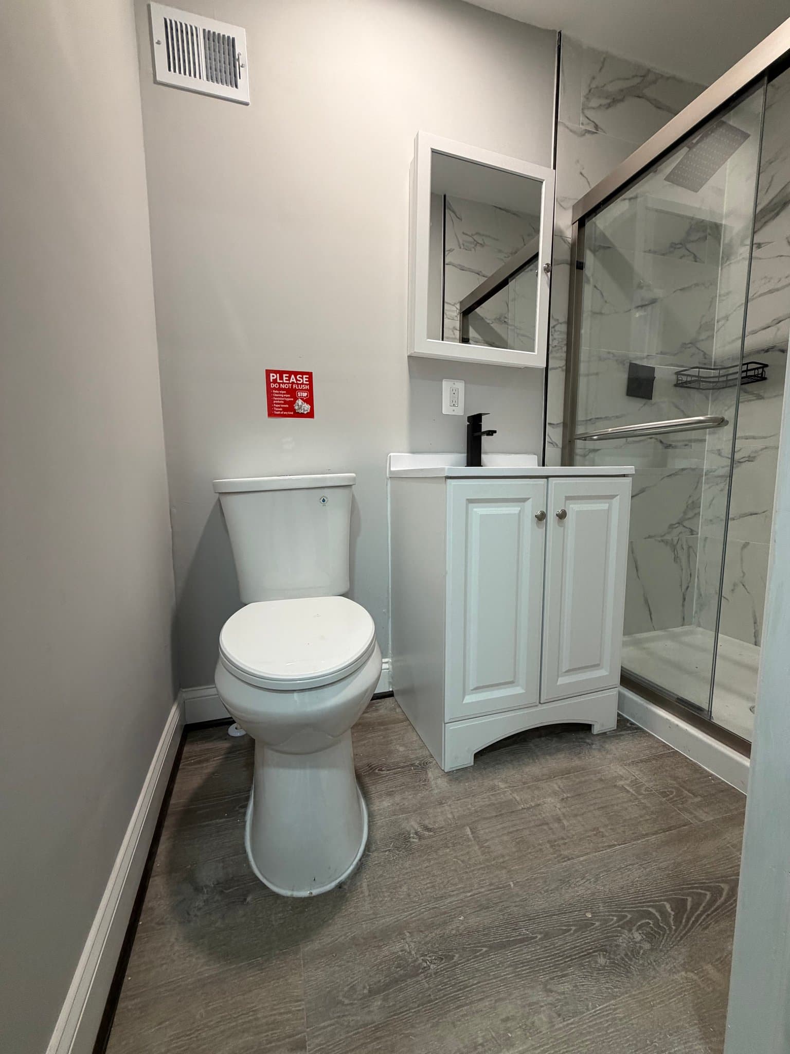 Baltimore Single Room: 1640 East 32nd Street