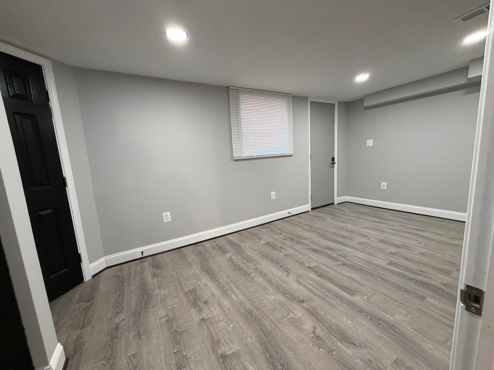 Baltimore Single Room: 1640 East 32nd Street