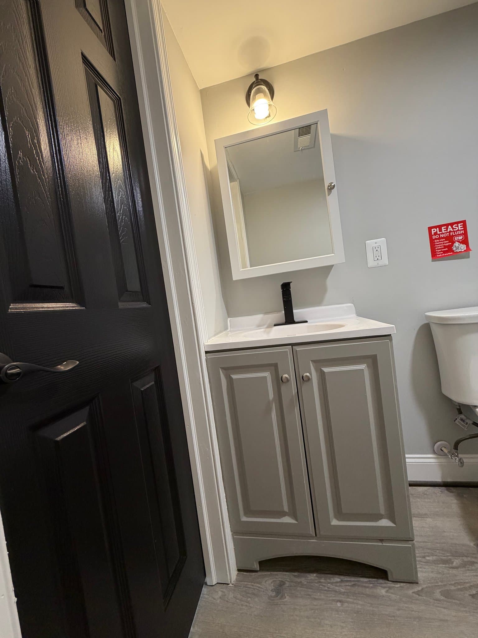 Baltimore Single Room: 1640 East 32nd Street