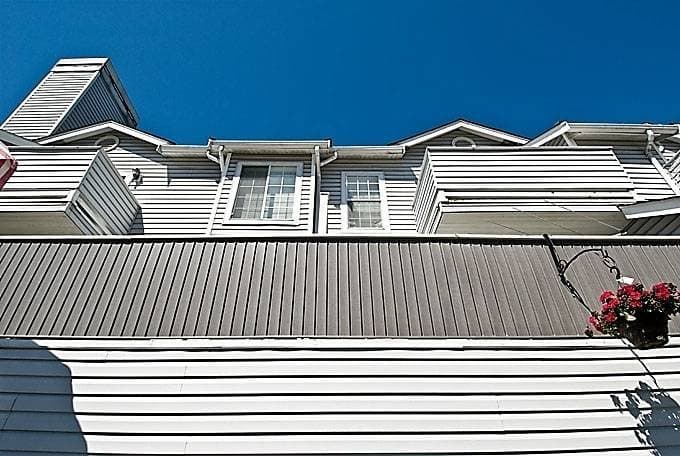 Seattle Apartment: 10545 Greenwood Ave. N., Unit 209