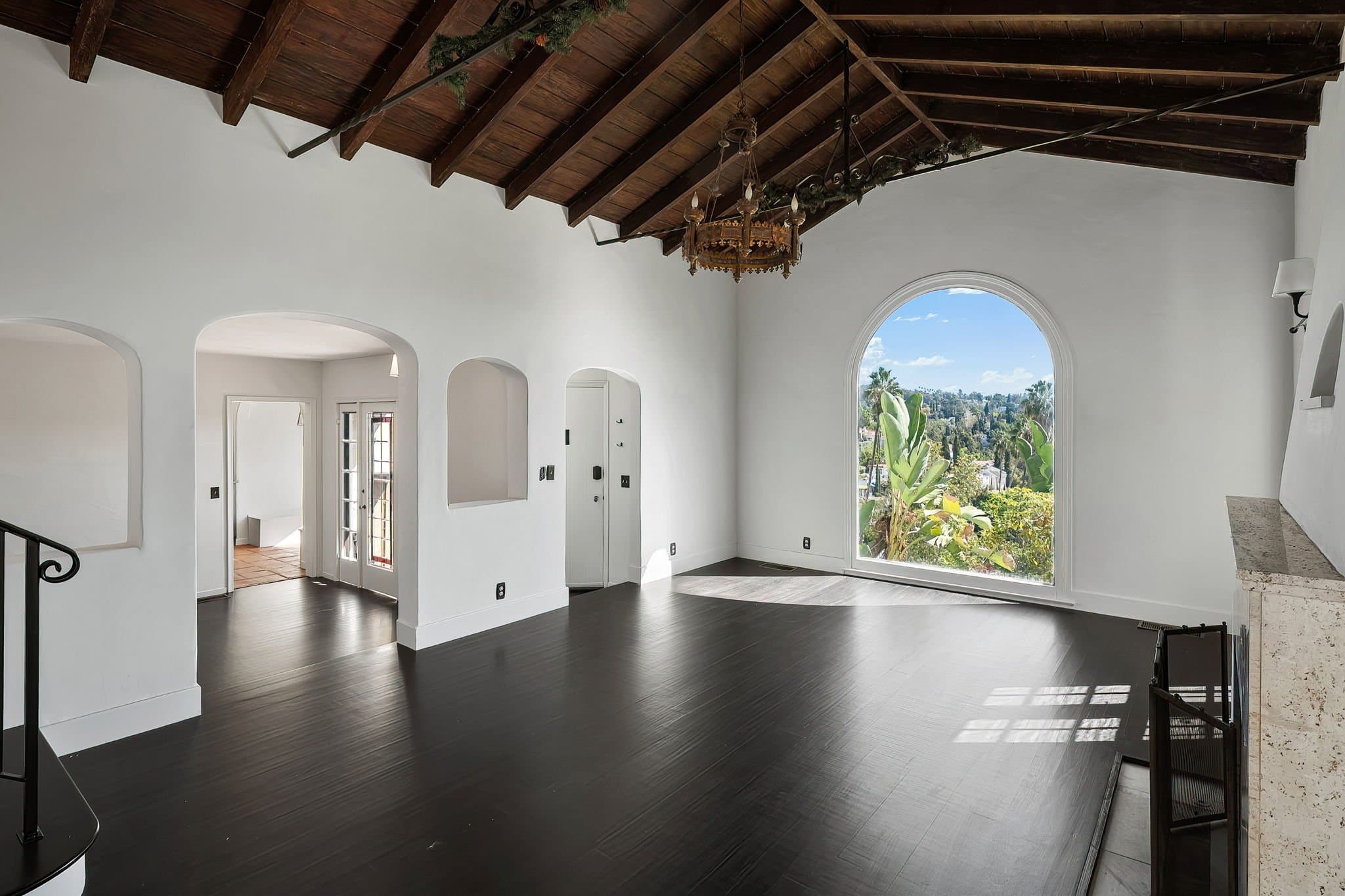 Los Angeles House: 2101 Broadview Terrace