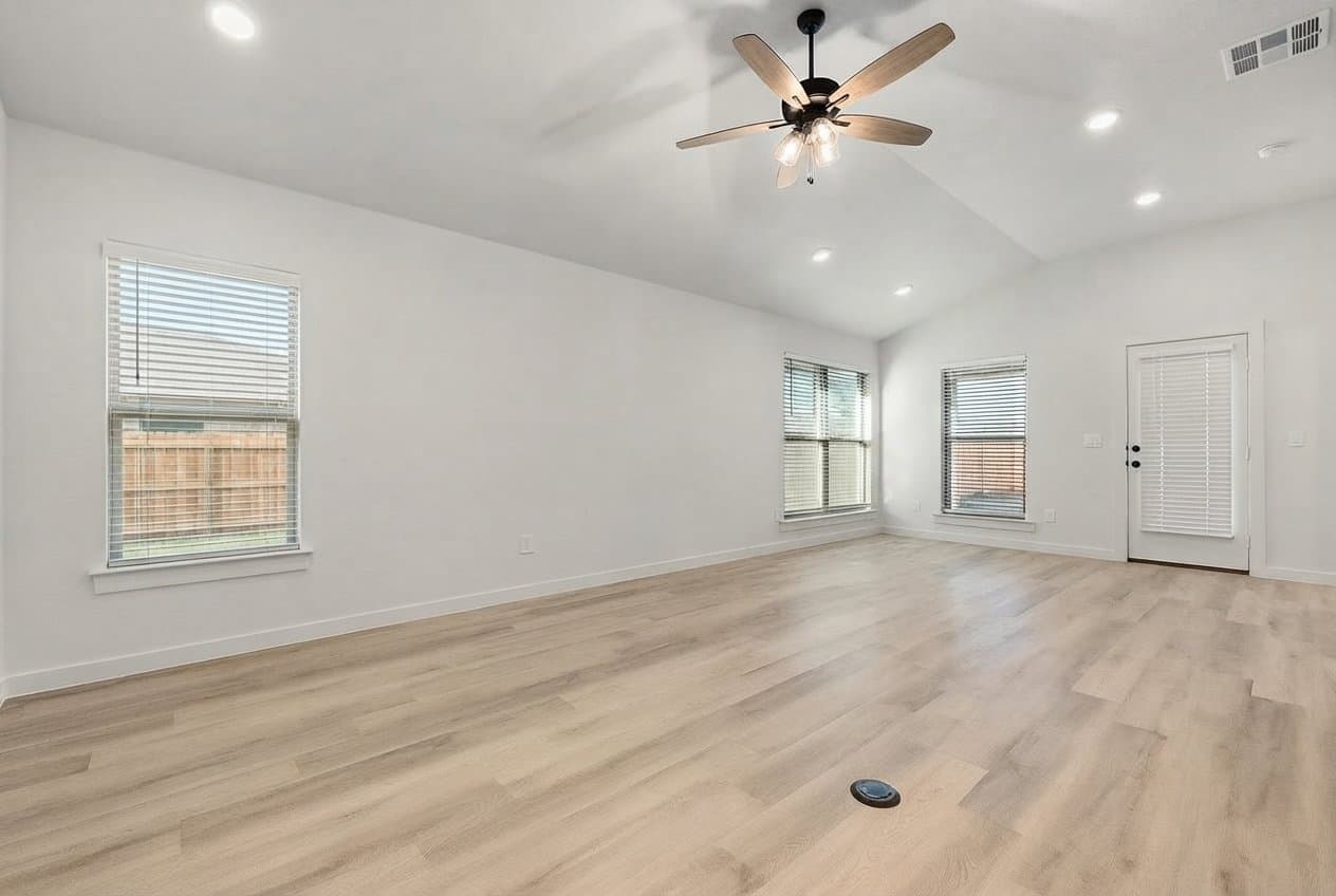 lubbock House: 12003 Kewanee Ave