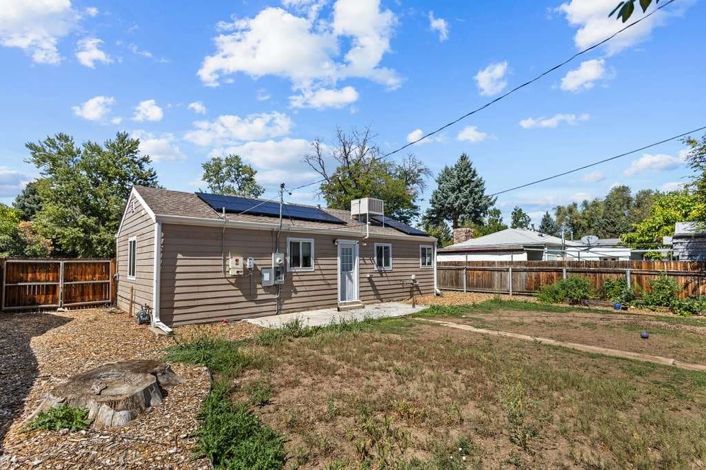 Denver House: 2380 S Irving Street